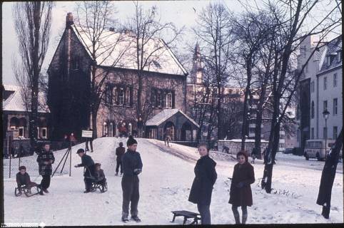 LKArchivH_Sammlung Mewes1_005, Hannover, Pfarrhaus der Garnisonkirche, Februar 1958 (Diasammlung Mewes), 1958