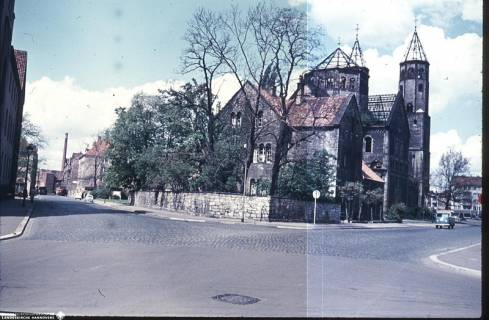 LKArchivH_Sammlung Mewes1_014, Hannover, Garnisonkirche Hannover und Pfarrhaus, 1958/59 (Diasammlung Mewes), 1958