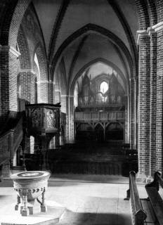 S2 Nr. 17532, Bassum, Stiftskirche St. Mauritius und St. Viktor, Innenraum nach Westen, um 1920, um 1920
