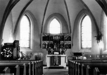 S2 Nr. 18885, Beber, Magnus-Kirche, Altarraum, 03.10.1979, 1979