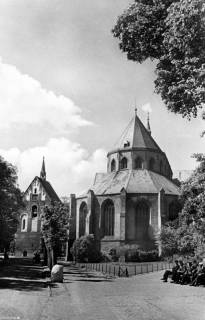 S2 Nr. 18207, Norden, Ludgeri-Kirche mit Glockenturm, o.D., ohne Datum