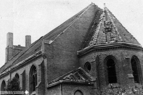 G9 Ostrhauderfehn I S.7/03, Ostrhauderfehn, Kirche, o. D. (nach April 1945 - vor 1948), um 1945