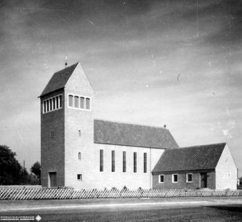 S2 Witt Nr. 988, Wesendorf, Kirche, September 1956, 1956