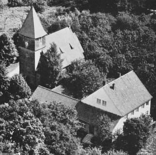 S2 Nr. 10341b, Raddestorf, Martin-Luther-Kirche, Pfarrhaus und Gemeindesaal, o.D., ohne Datum