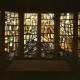 Landeskirchliches Archiv Hannover, S2 A 18 Nr. 38, Holte (bei Nienburg), Stadt-Gottes-Kapelle, Glasfenster im Chorraum, um 1960